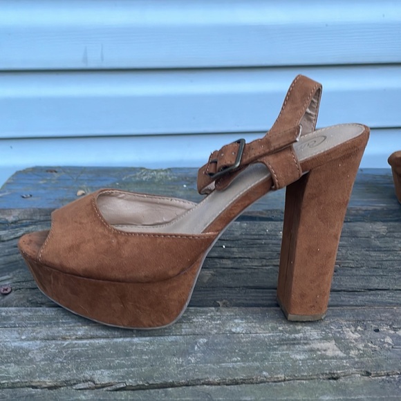 Candies platform chunky heels Sz 9.5 brown suede like Y2K open toe 5.5 in heels - Picture 6 of 15